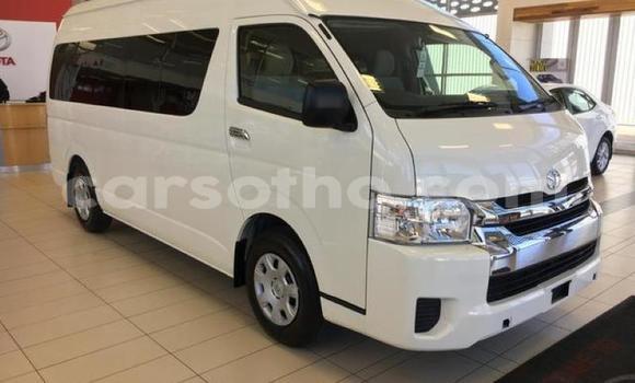 Sayi Na hannu Toyota Hiace White Mota in Maseru a Maseru Sayi Na hannu Toyota Hiace White Mota in Maseru a Maseru