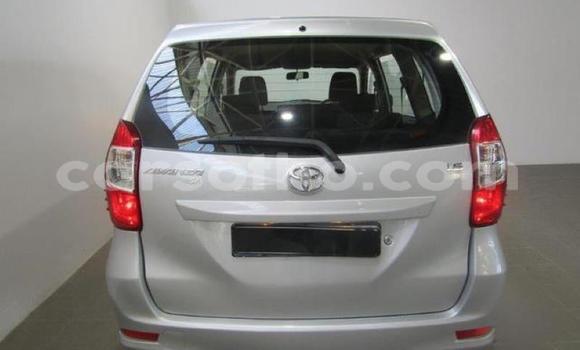 Sayi Na hannu Toyota Avanza Silver Mota in Maseru a Maseru Sayi Na hannu Toyota Avanza Silver Mota in Maseru a Maseru