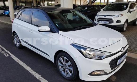 Sayi Na hannu Hyundai i20 White Mota in Maseru a Maseru Sayi Na hannu Hyundai i20 White Mota in Maseru a Maseru