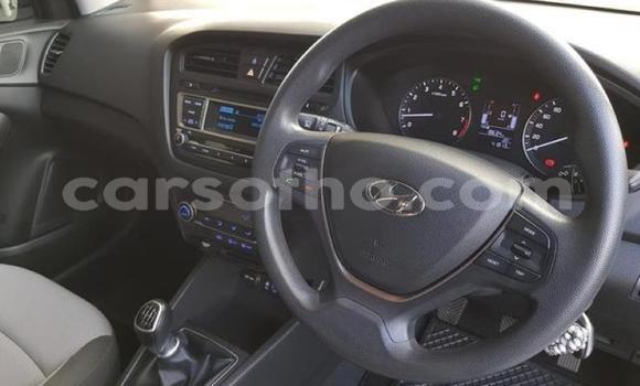 Sayi Na hannu Hyundai i20 White Mota in Maseru a Maseru Sayi Na hannu Hyundai i20 White Mota in Maseru a Maseru