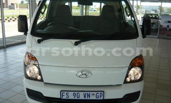 Buy Used Hyundai H1 White Car in Maseru in Maseru Buy Used Hyundai H1 White Car in Maseru in Maseru