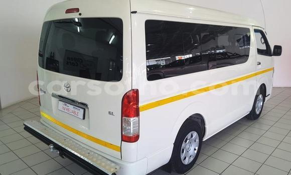 Buy Used Toyota Hiace White Car in Maseru in Maseru Buy Used Toyota Hiace White Car in Maseru in Maseru