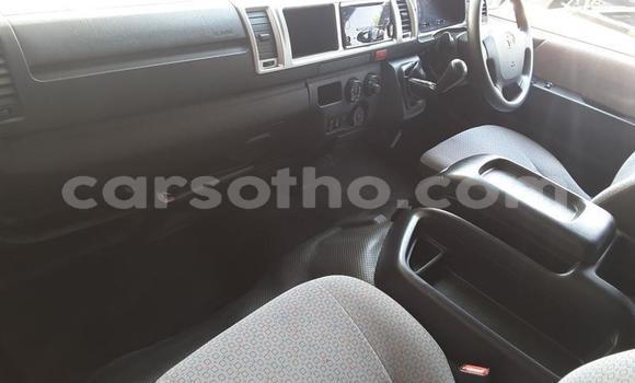 Buy Used Toyota Hiace White Car in Maseru in Maseru Buy Used Toyota Hiace White Car in Maseru in Maseru