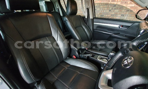 Buy Used Toyota Hilux Silver Car in Maseru in Maseru Buy Used Toyota Hilux Silver Car in Maseru in Maseru
