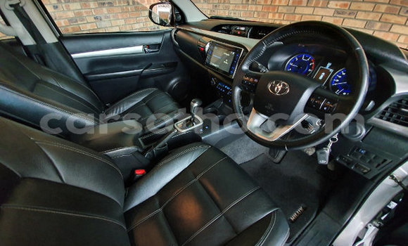 Buy Used Toyota Hilux Silver Car in Maseru in Maseru Buy Used Toyota Hilux Silver Car in Maseru in Maseru