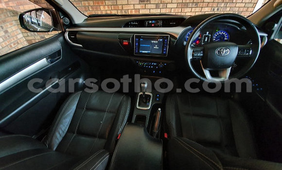 Buy Used Toyota Hilux Silver Car in Maseru in Maseru Buy Used Toyota Hilux Silver Car in Maseru in Maseru