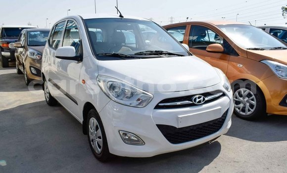Sayi Imported Hyundai i10 White Mota in Import - Dubai a Maseru Sayi Imported Hyundai i10 White Mota in Import - Dubai a Maseru