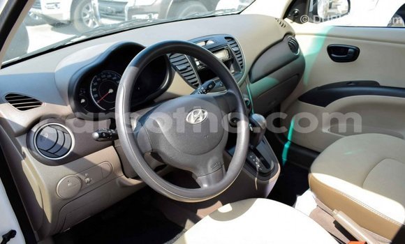 Sayi Imported Hyundai i10 White Mota in Import - Dubai a Maseru Sayi Imported Hyundai i10 White Mota in Import - Dubai a Maseru