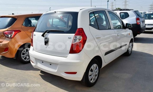 Sayi Imported Hyundai i10 White Mota in Import - Dubai a Maseru Sayi Imported Hyundai i10 White Mota in Import - Dubai a Maseru