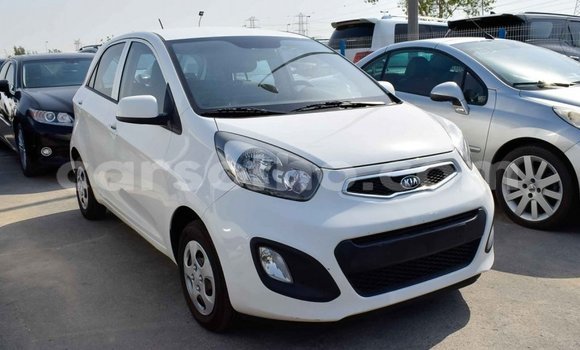 Acheter Import Voiture Kia Picanto Blanc à Import - Dubai, Maseru Acheter Import Voiture Kia Picanto Blanc à Import - Dubai, Maseru