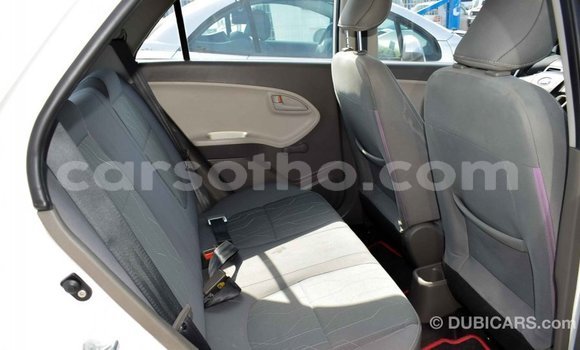 Acheter Import Voiture Kia Picanto Blanc à Import - Dubai, Maseru Acheter Import Voiture Kia Picanto Blanc à Import - Dubai, Maseru