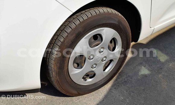 Acheter Import Voiture Kia Picanto Blanc à Import - Dubai, Maseru Acheter Import Voiture Kia Picanto Blanc à Import - Dubai, Maseru