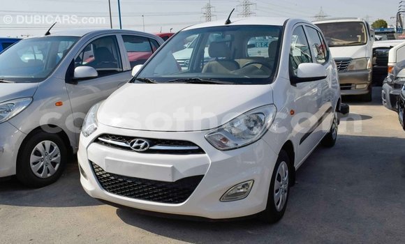 Sayi Imported Hyundai i10 White Mota in Import - Dubai a Maseru Sayi Imported Hyundai i10 White Mota in Import - Dubai a Maseru