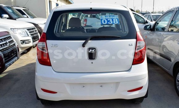 Sayi Imported Hyundai i10 White Mota in Import - Dubai a Maseru Sayi Imported Hyundai i10 White Mota in Import - Dubai a Maseru