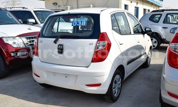 Sayi Imported Hyundai i10 White Mota in Import - Dubai a Maseru Sayi Imported Hyundai i10 White Mota in Import - Dubai a Maseru
