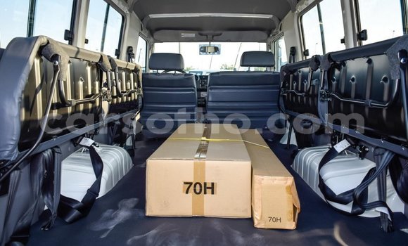 Acheter Neuf Voiture Toyota Land Cruiser Blanc à Butha Buthe, Butha-Buthe Acheter Neuf Voiture Toyota Land Cruiser Blanc à Butha Buthe, Butha-Buthe