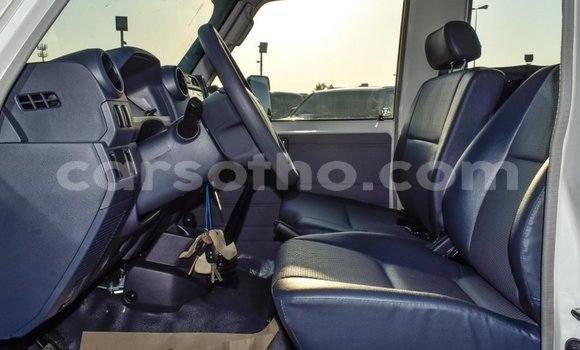 Acheter Neuf Voiture Toyota Land Cruiser Blanc à Butha Buthe, Butha-Buthe Acheter Neuf Voiture Toyota Land Cruiser Blanc à Butha Buthe, Butha-Buthe