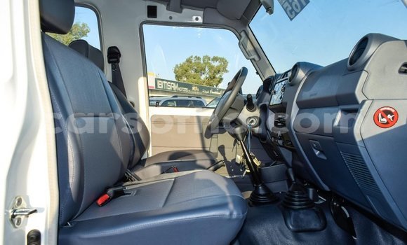 Acheter Neuf Voiture Toyota Land Cruiser Blanc à Butha Buthe, Butha-Buthe Acheter Neuf Voiture Toyota Land Cruiser Blanc à Butha Buthe, Butha-Buthe