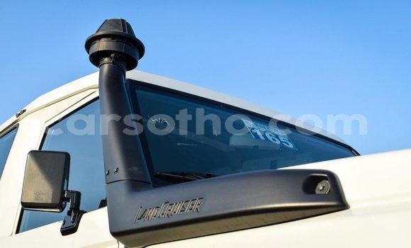 Acheter Neuf Voiture Toyota Land Cruiser Blanc à Butha Buthe, Butha-Buthe Acheter Neuf Voiture Toyota Land Cruiser Blanc à Butha Buthe, Butha-Buthe