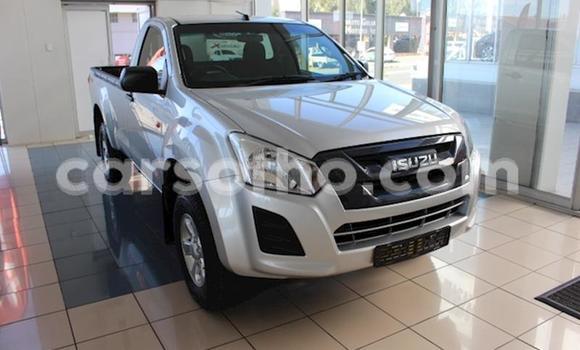 Sayi Na hannu Isuzu KB White Mota in Thaba–Tseka a Mafeteng Sayi Na hannu Isuzu KB White Mota in Thaba–Tseka a Mafeteng