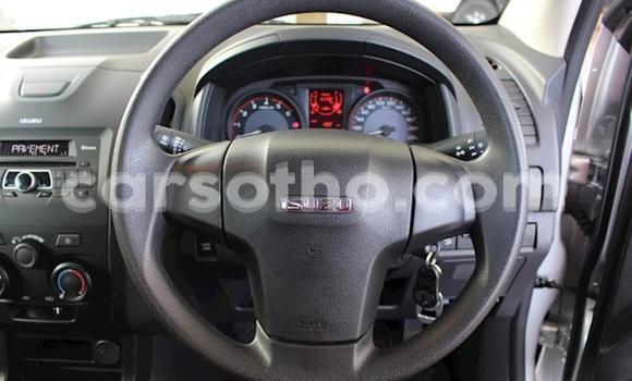 Sayi Na hannu Isuzu KB White Mota in Thaba–Tseka a Mafeteng Sayi Na hannu Isuzu KB White Mota in Thaba–Tseka a Mafeteng