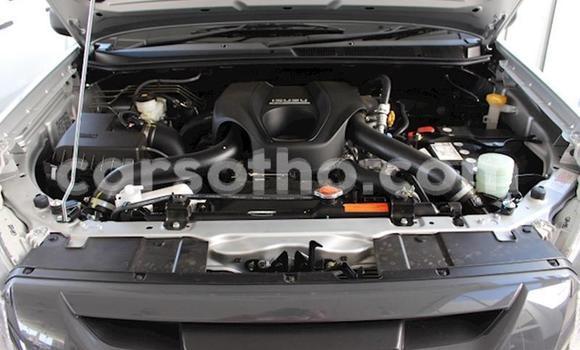 Sayi Na hannu Isuzu KB White Mota in Thaba–Tseka a Mafeteng Sayi Na hannu Isuzu KB White Mota in Thaba–Tseka a Mafeteng