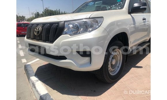 Acheter Import Voiture Toyota Prado Blanc à Import - Dubai, Maseru Acheter Import Voiture Toyota Prado Blanc à Import - Dubai, Maseru