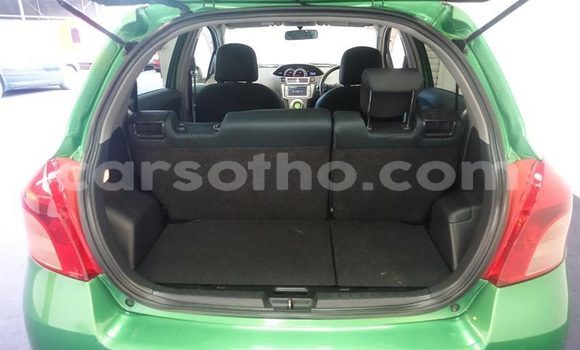 Buy Used Toyota Vitz Green Car in Maputsoe in Leribe Buy Used Toyota Vitz Green Car in Maputsoe in Leribe