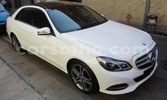 Acheter Occasion Voiture Mercedes-Benz E–Class Blanc à Mokhotlong, Berea Acheter Occasion Voiture Mercedes-Benz E–Class Blanc à Mokhotlong, Berea