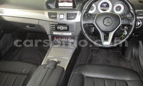 Acheter Occasion Voiture Mercedes-Benz E–Class Blanc à Mokhotlong, Berea Acheter Occasion Voiture Mercedes-Benz E–Class Blanc à Mokhotlong, Berea
