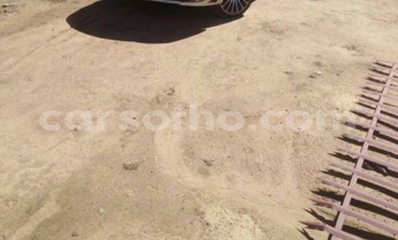 Sayi Na hannu Opel Corsa Silver Mota in Maseru a Maseru
