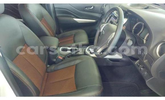 اشتري مستعمل Nissan Navara White سيارة في Maseru في Maseru اشتري مستعمل Nissan Navara White سيارة في Maseru في Maseru
