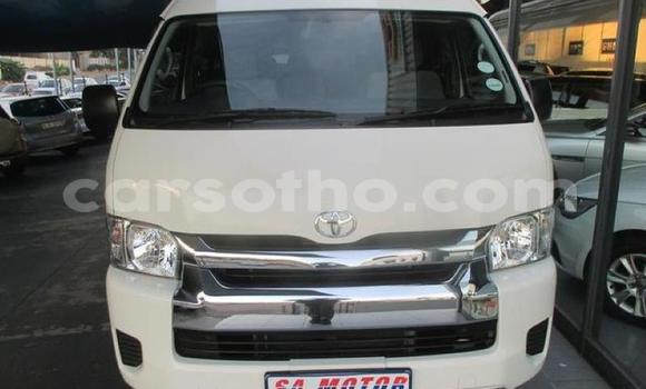 Sayi Na hannu Toyota Hiace White Mota in Maseru a Maseru Sayi Na hannu Toyota Hiace White Mota in Maseru a Maseru