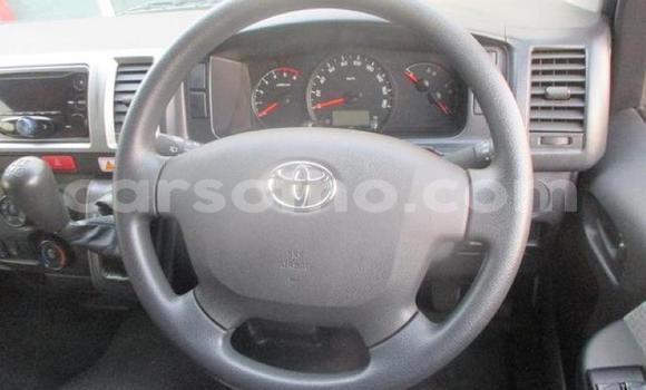 Sayi Na hannu Toyota Hiace White Mota in Maseru a Maseru Sayi Na hannu Toyota Hiace White Mota in Maseru a Maseru