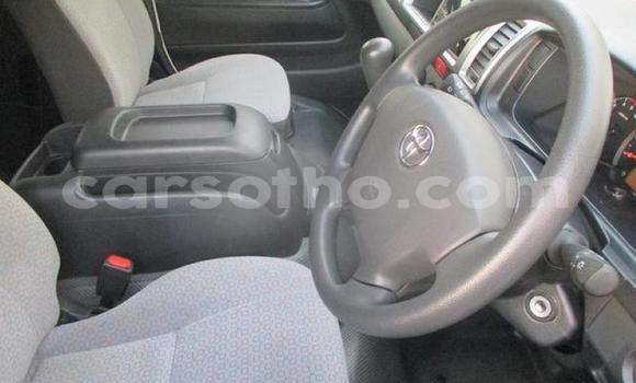 Sayi Na hannu Toyota Hiace White Mota in Maseru a Maseru Sayi Na hannu Toyota Hiace White Mota in Maseru a Maseru
