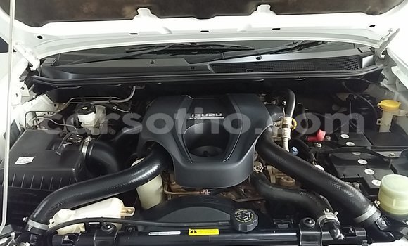 Sayi Na hannu Isuzu FTR 850 White Babbar mota in Maseru a Maseru Sayi Na hannu Isuzu FTR 850 White Babbar mota in Maseru a Maseru