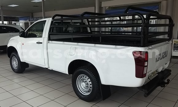 Sayi Na hannu Isuzu FTR 850 White Babbar mota in Maseru a Maseru Sayi Na hannu Isuzu FTR 850 White Babbar mota in Maseru a Maseru