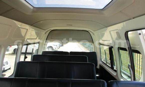Buy Used Toyota Hiace White Car in Mokhotlong in Berea Buy Used Toyota Hiace White Car in Mokhotlong in Berea