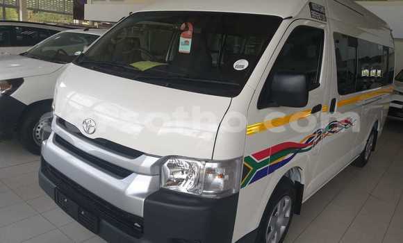 Buy Used Toyota Hiace White Car in Mokhotlong in Berea Buy Used Toyota Hiace White Car in Mokhotlong in Berea
