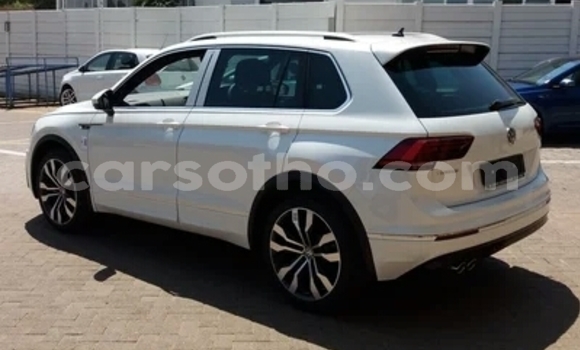 اشتري مستعمل Volkswagen Tiguan White سيارة في Maseru في Maseru اشتري مستعمل Volkswagen Tiguan White سيارة في Maseru في Maseru