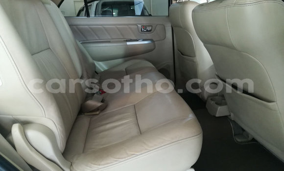 Acheter Occasion Voiture Toyota Prado Blanc à Hlotse, Leribe Acheter Occasion Voiture Toyota Prado Blanc à Hlotse, Leribe