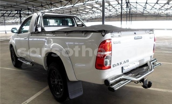 Sayi Na hannu Toyota Pickup White Mota in Hlotse a Leribe Sayi Na hannu Toyota Pickup White Mota in Hlotse a Leribe