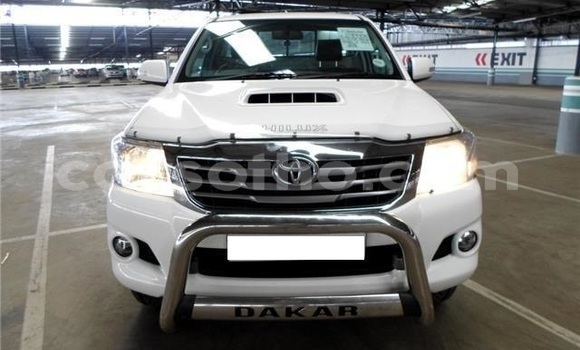 Sayi Na hannu Toyota Pickup White Mota in Hlotse a Leribe Sayi Na hannu Toyota Pickup White Mota in Hlotse a Leribe