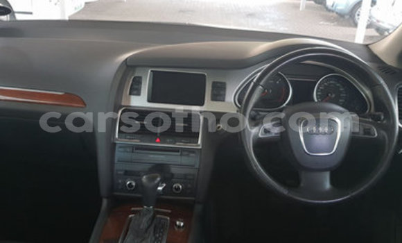 Sayi Na hannu Audi Q7 Silver Mota in Maseru a Maseru Sayi Na hannu Audi Q7 Silver Mota in Maseru a Maseru