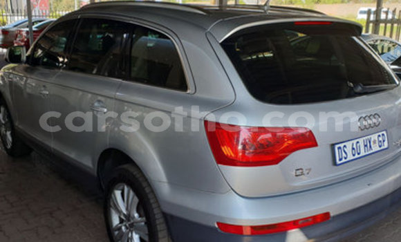 Sayi Na hannu Audi Q7 Silver Mota in Maseru a Maseru Sayi Na hannu Audi Q7 Silver Mota in Maseru a Maseru