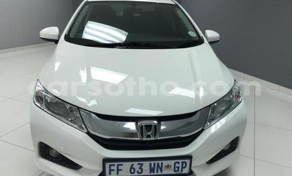 اشتري مستعمل Honda Ballade White سيارة في Hlotse في Leribe اشتري مستعمل Honda Ballade White سيارة في Hlotse في Leribe