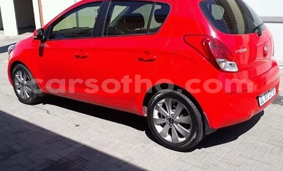 Acheter Occasion Voiture Hyundai i20 Rouge à Maseru, Maseru Acheter Occasion Voiture Hyundai i20 Rouge à Maseru, Maseru