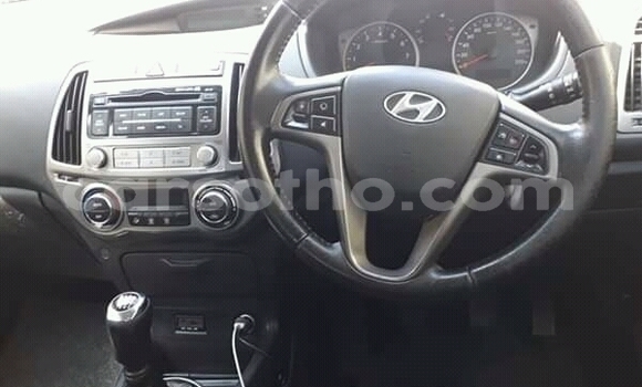 Acheter Occasion Voiture Hyundai i20 Rouge à Maseru, Maseru Acheter Occasion Voiture Hyundai i20 Rouge à Maseru, Maseru