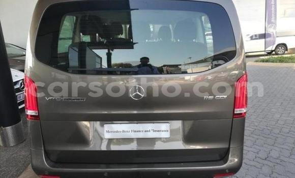 اشتري مستعمل Mercedes-Benz Vito Brown سيارة في Maseru في Maseru اشتري مستعمل Mercedes-Benz Vito Brown سيارة في Maseru في Maseru