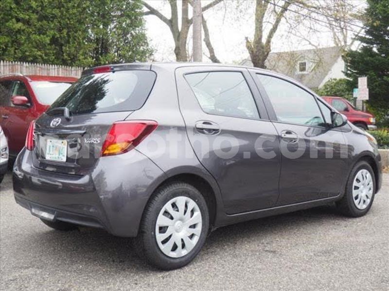 Big with watermark 2017 toyota yaris pic 7858682753552989436 1024x768